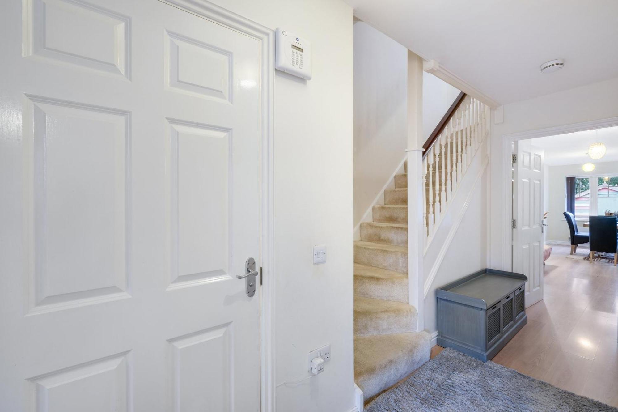 Modern Comfort 4 Bedroom, 3 Bath House In Larchfield Maidenhead Bagian luar foto