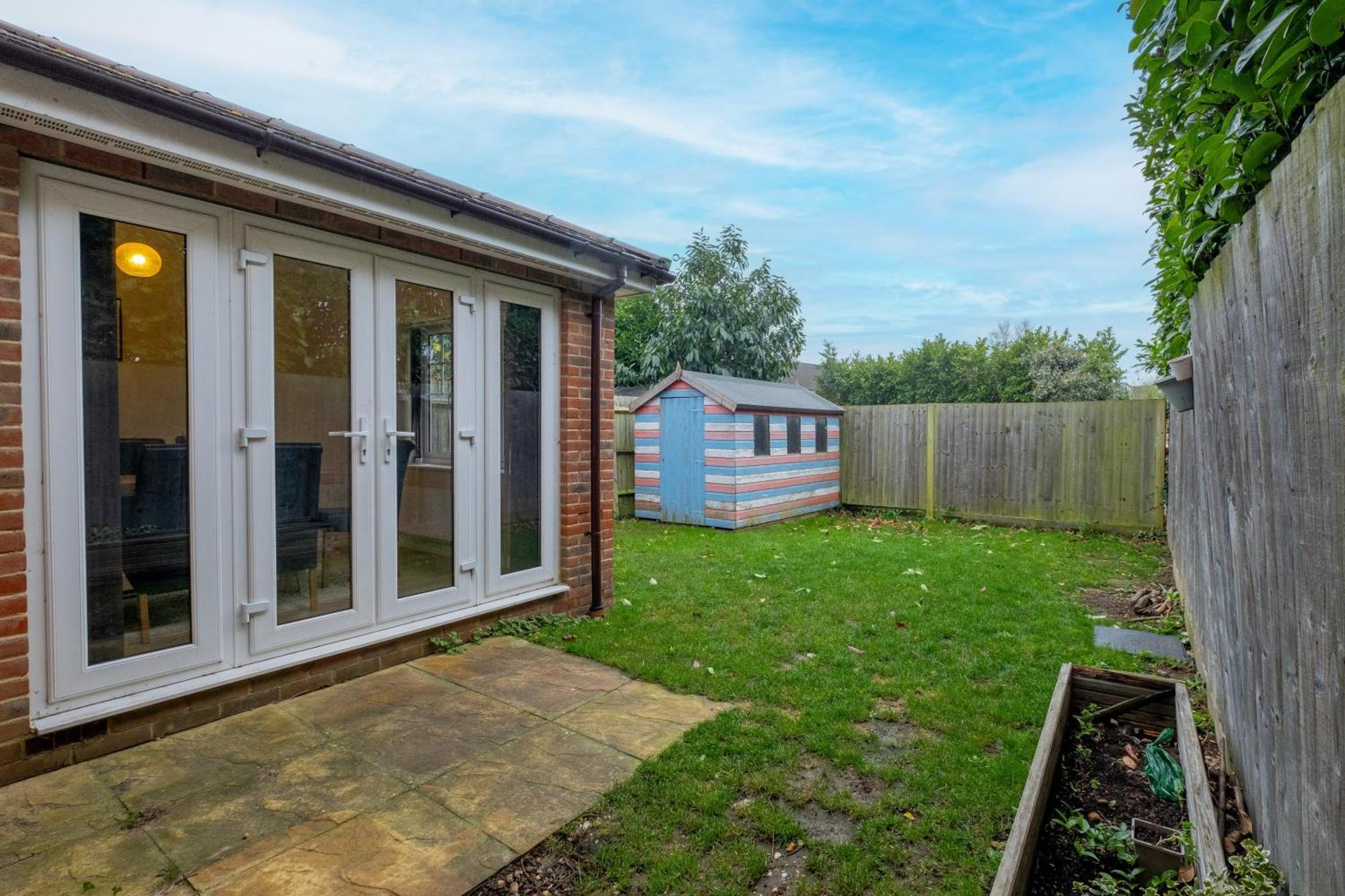 Modern Comfort 4 Bedroom, 3 Bath House In Larchfield Maidenhead Bagian luar foto