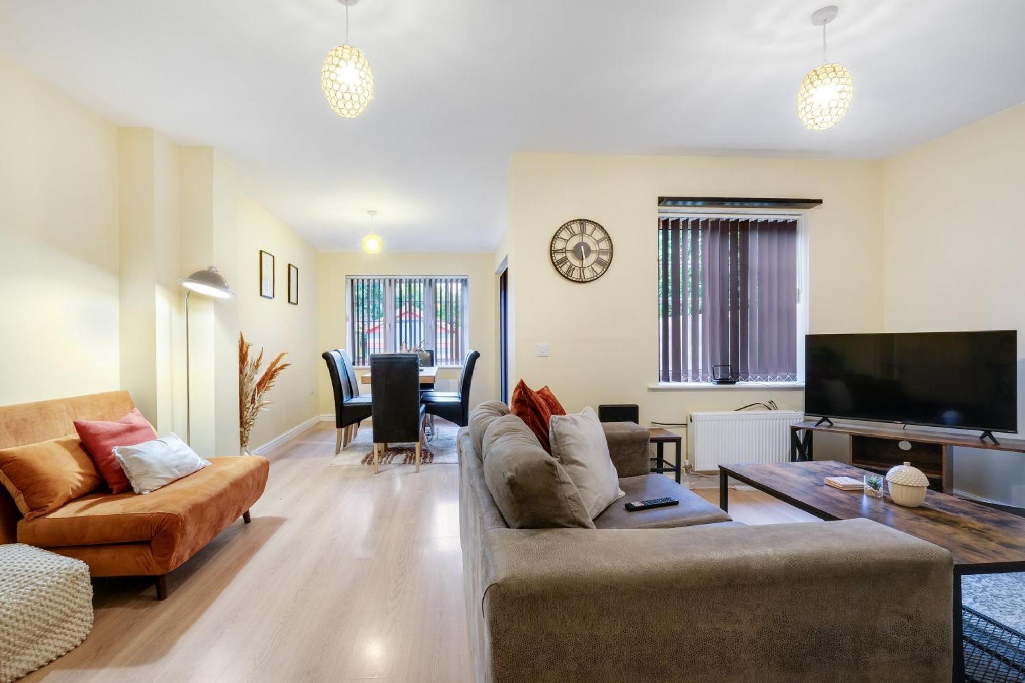 Modern Comfort 4 Bedroom, 3 Bath House In Larchfield Maidenhead Bagian luar foto